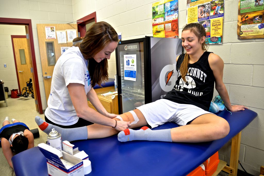 Mikaela winnacunnet physical therapy